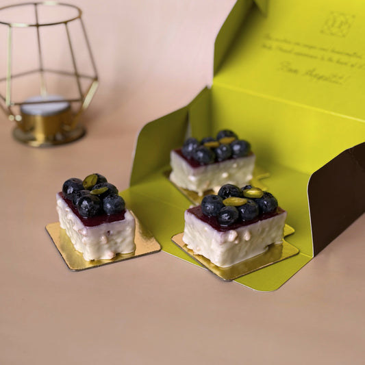 Blueberry & Pistachio